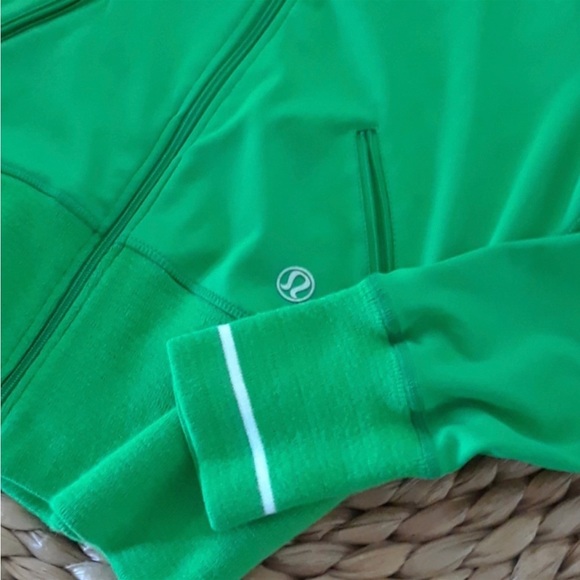 LULULEMON...VINTAGE...BRAND NEW!! RARE - Picture 2 of 5